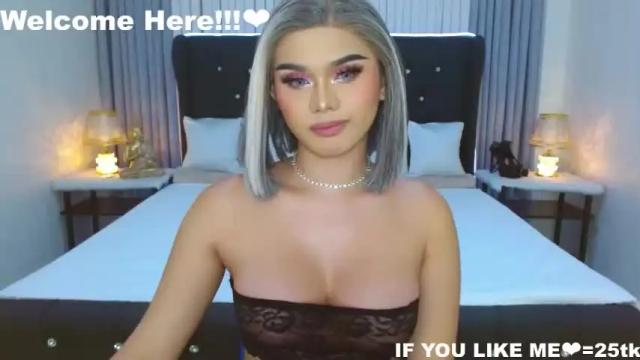 Image 6 of ellahart15 Stream on Chaturbate on 13 months ago