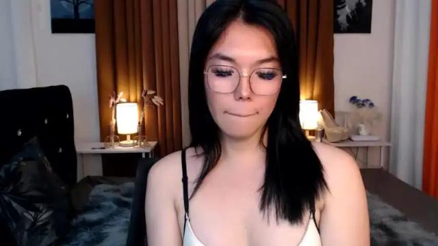 Thumbnail 2, ellahollywood1818's Stream at Chaturbate, 14 months ago