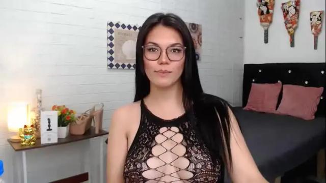 Image 10 of ellahollywood1818 Stream on Chaturbate on 1 month ago