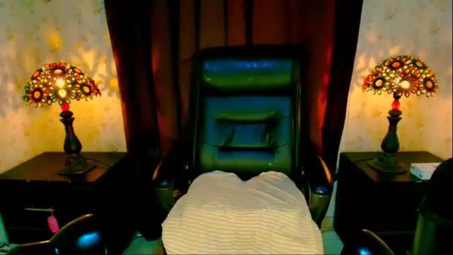 Image 3 of ellajanes Stream on Chaturbate on 9 days ago