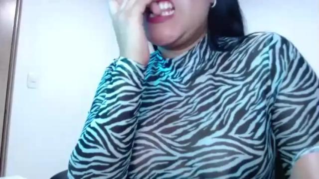 Image 2 of ellajones_ Stream on Chaturbate on 12 months ago