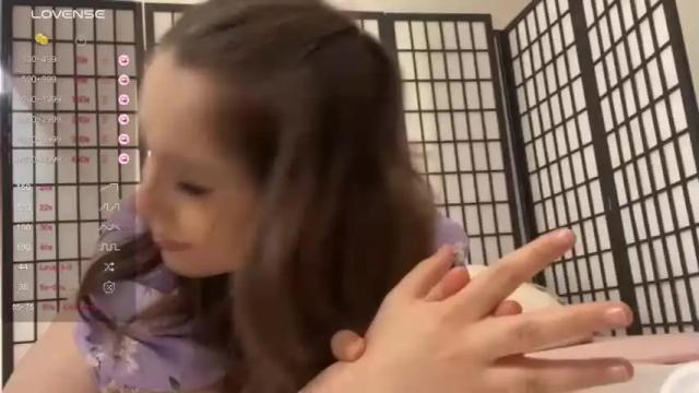 Image 10 of ellakind Stream on Chaturbate on 16 months ago