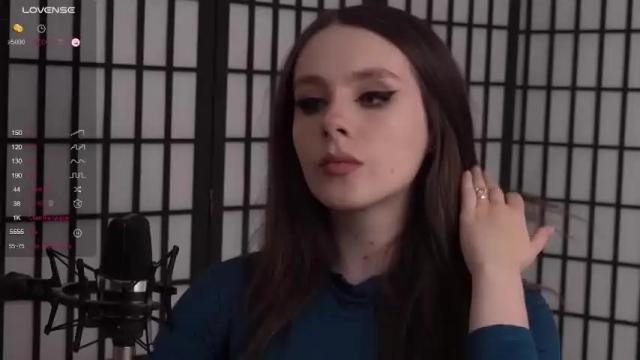 Image 7 of ellakind Stream on Chaturbate on 16 months ago