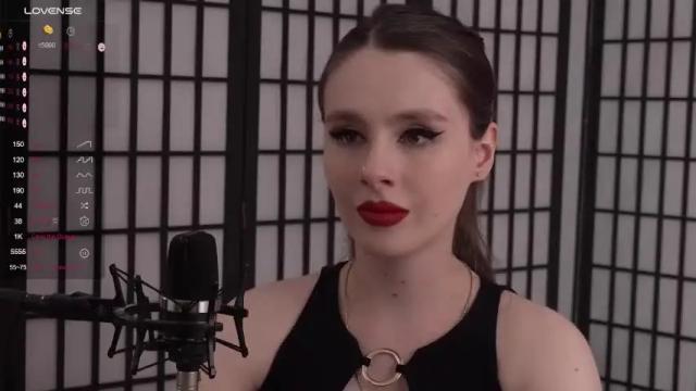Image 2 of ellakind Stream on Chaturbate on 16 months ago