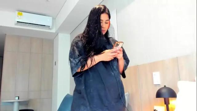 Thumbnail 1, ellakravitz_'s Stream at Chaturbate, 2 months ago