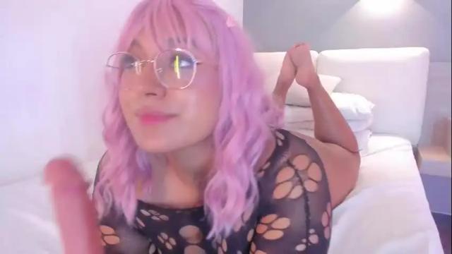 Image 3 of ellamontoya Stream on Chaturbate on 4 days ago