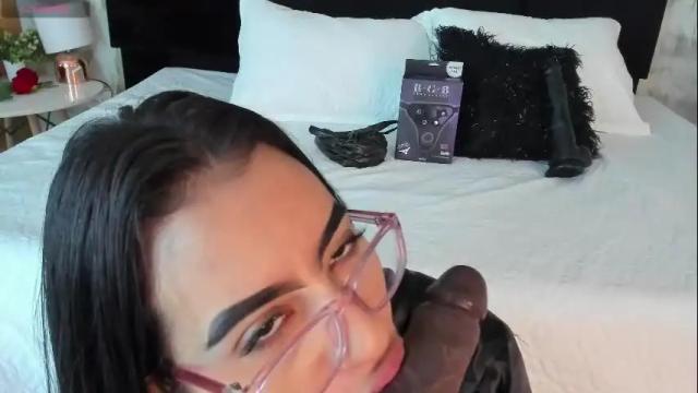 Image 10 of ellaochoa Stream on Chaturbate on 1 month ago