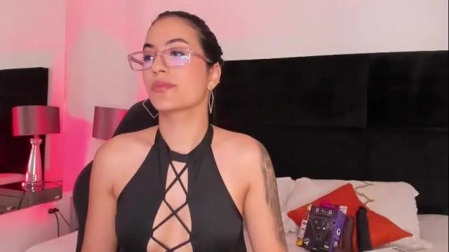Image 6 of ellaochoa Stream on Chaturbate on 8 days ago