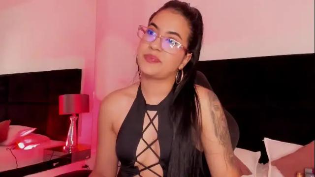 Image 2 of ellaochoa Stream on Chaturbate on 1 month ago