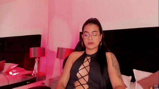 Image 6 of ellaochoa Stream on Chaturbate on 1 month ago