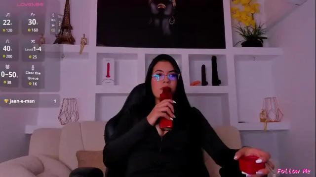 Image 6 of ellaochoa Stream on Chaturbate on 9 days ago