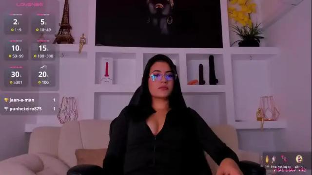 Image 7 of ellaochoa Stream on Chaturbate on 9 days ago