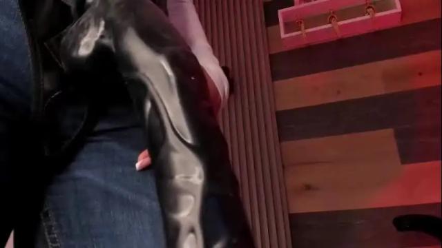 Image 12 of ellaochoa Stream on Chaturbate on 1 month ago