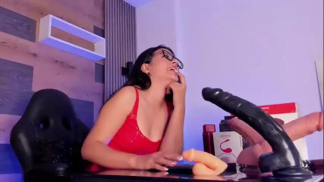 Image 2 of ellaochoa Stream on Chaturbate on 1 month ago