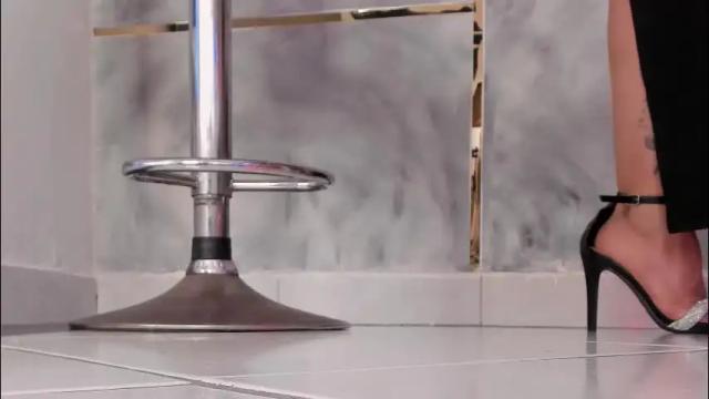 Image 4 of ellaochoa Stream on Chaturbate on 12 days ago