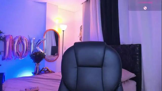 Image 6 of ellarosee_ Stream on Chaturbate on 28 days ago