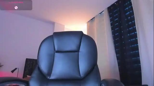 Image 8 of ellarosee_ Stream on Chaturbate on 3 months ago