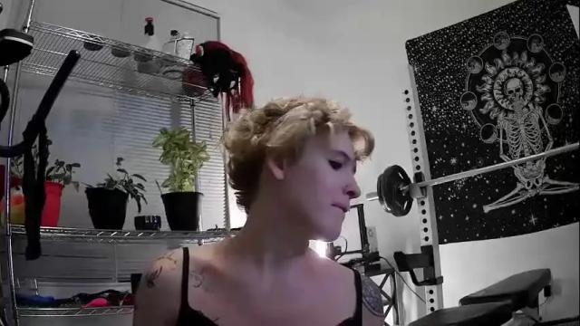 Image 11 of ellawhite_art Stream on Chaturbate on 18 months ago