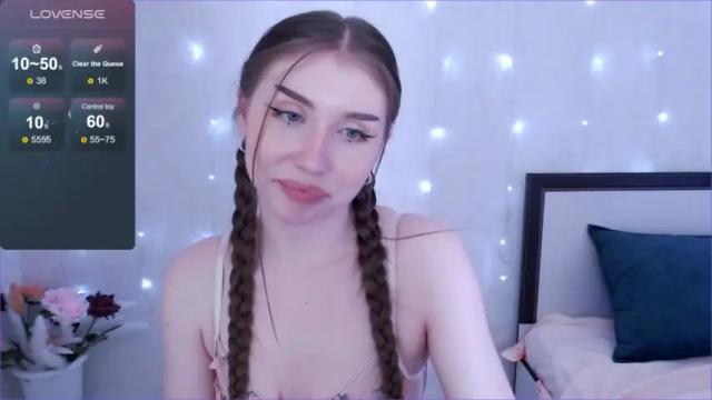 Image 11 of ellaxboom Stream on Chaturbate on 13 months ago