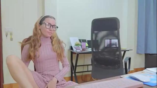 Image 10 of ellcrys Stream on Chaturbate on 1 month ago