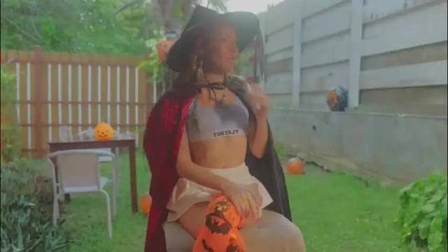 Image 2 of ellcrys Stream on Chaturbate on 1 month ago