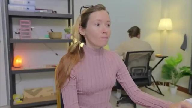 Image 4 of ellcrys Stream on Chaturbate on 29 days ago