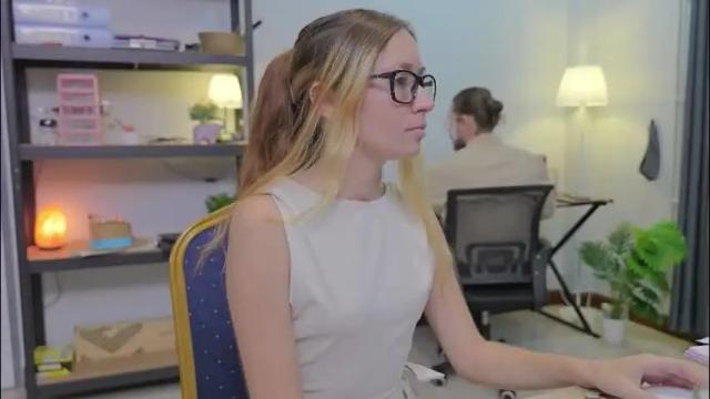 Image 11 of ellcrys Stream on Chaturbate on 17 days ago