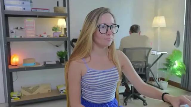 Image 2 of ellcrys Stream on Chaturbate on 1 month ago