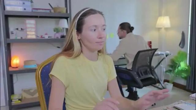 Image 12 of ellcrys Stream on Chaturbate on 1 month ago