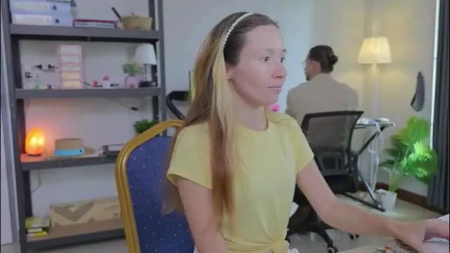 Image 4 of ellcrys Stream on Chaturbate on 1 month ago