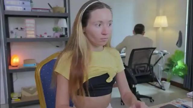 Image 7 of ellcrys Stream on Chaturbate on 1 month ago