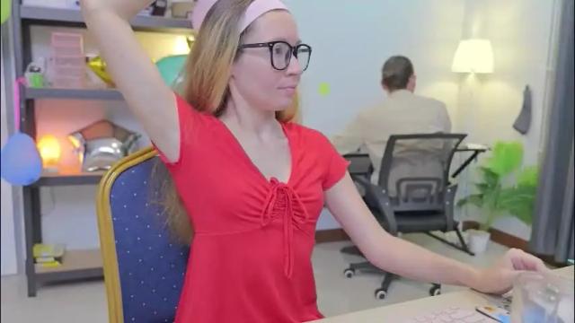 Image 3 of ellcrys Stream on Chaturbate on 23 days ago