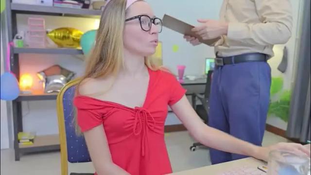 Image 7 of ellcrys Stream on Chaturbate on 23 days ago