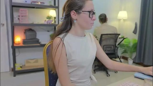 Image 6 of ellcrys Stream on Chaturbate on 5 days ago