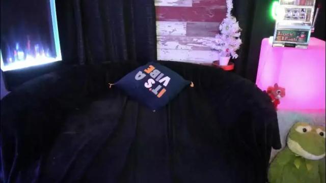 Image 10 of elle4you Stream on Chaturbate on 14 days ago