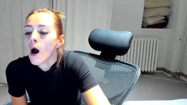 Thumbnail 1, elle_dior's Stream at Chaturbate, 20 months ago