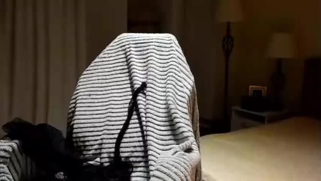 Image 3 of elle_dior Stream on Chaturbate on 20 months ago