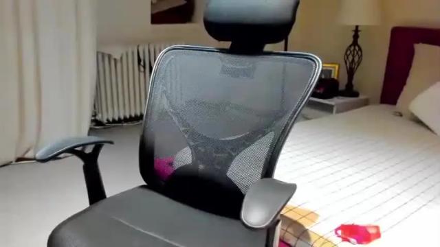 Image 3 of elle_dior Stream on Chaturbate on 20 months ago