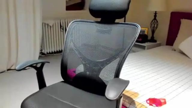 Image 4 of elle_dior Stream on Chaturbate on 20 months ago