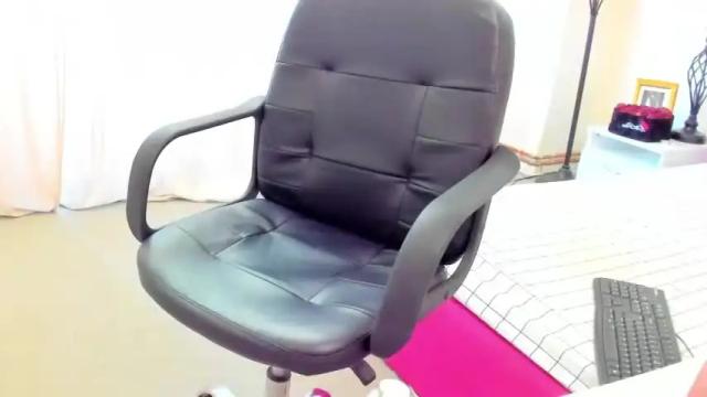 Thumbnail 3, elle_dior's Stream at Chaturbate, 20 months ago