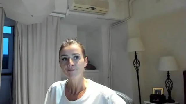Thumbnail 1, elle_dior's Stream at Chaturbate, 19 months ago