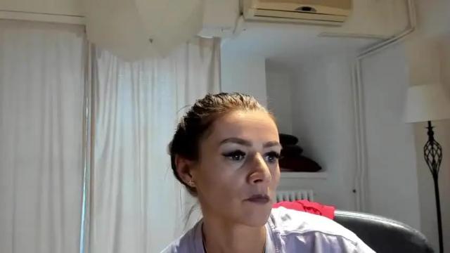 Image 11 of elle_dior Stream on Chaturbate on 19 months ago