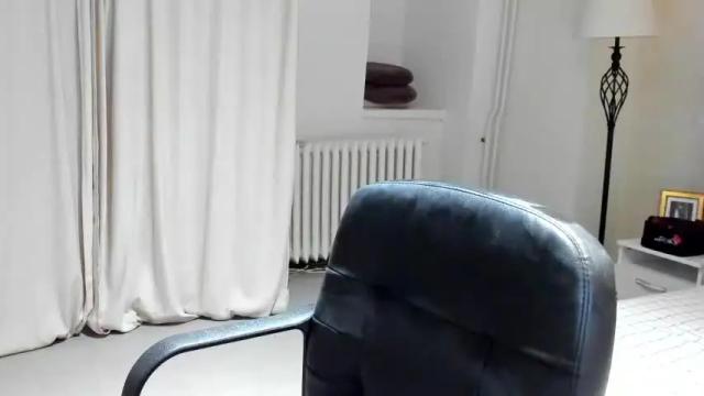 Image 4 of elle_dior Stream on Chaturbate on 19 months ago