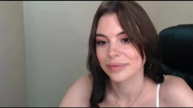 Thumbnail 1, elle_fannning's Stream at Chaturbate, 20 months ago