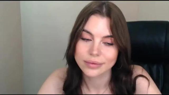 Image 10 of elle_fannning Stream on Chaturbate on 20 months ago