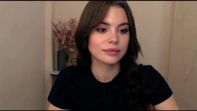 Image 6 of elle_fannning Stream on Chaturbate on 20 months ago