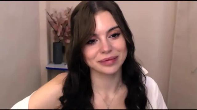 Image 10 of elle_fannning Stream on Chaturbate on 20 months ago