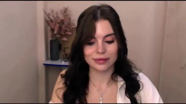 Image 7 of elle_fannning Stream on Chaturbate on 20 months ago