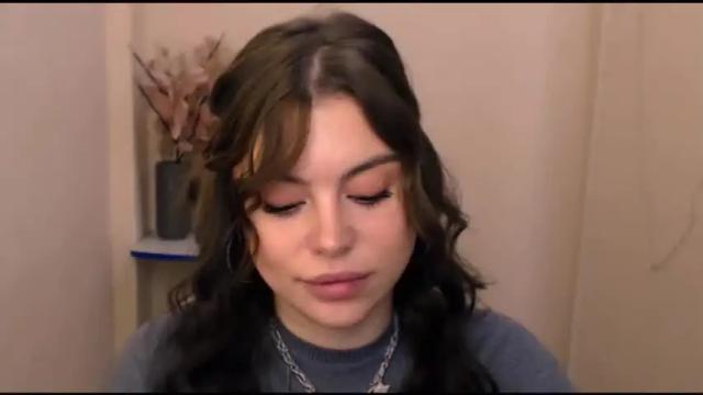 Image 6 of elle_fannning Stream on Chaturbate on 19 months ago