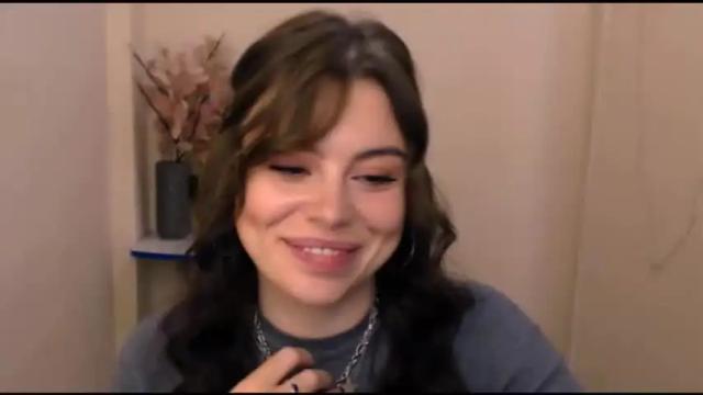 Image 8 of elle_fannning Stream on Chaturbate on 19 months ago